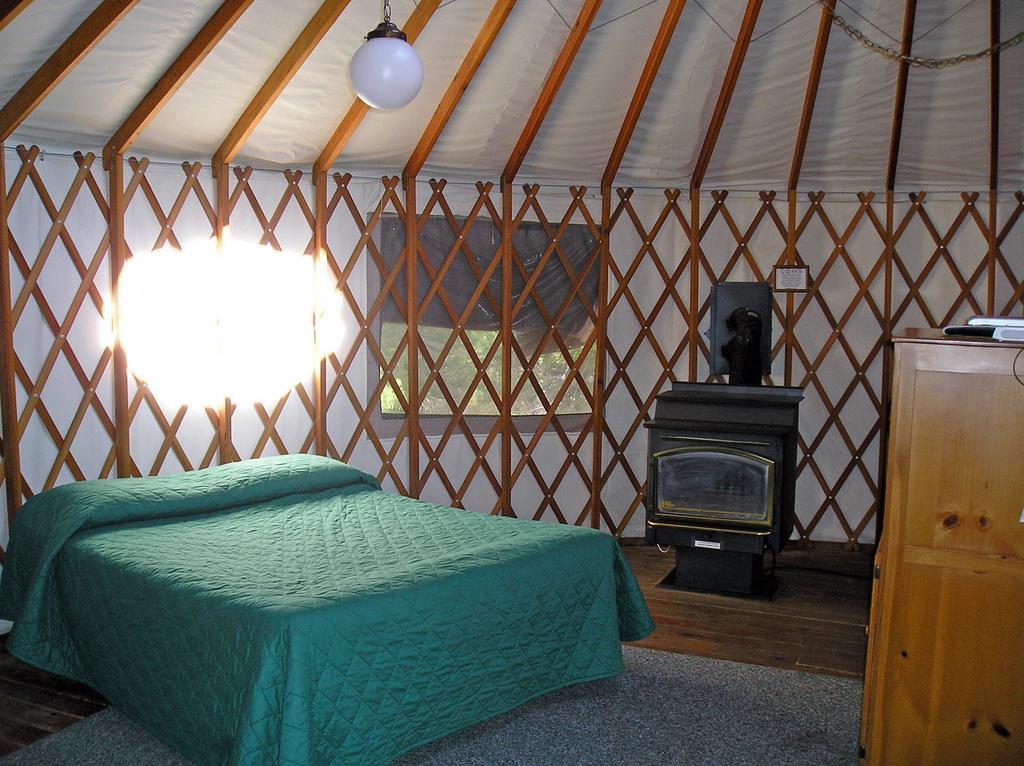 Yosemite Lakes Meadow Yurt 15 Harden Flat Exterior photo